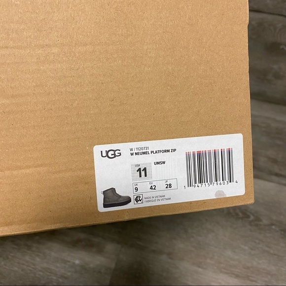 UGG | Neumel Platform Zip Chukka Boots In Ultra Matte Seaweed Size 11 NEW - Picture 8 of 9